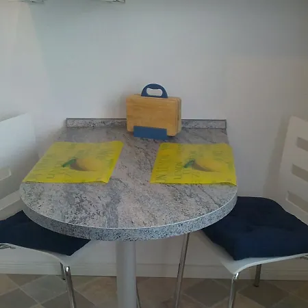 Apartment In 4